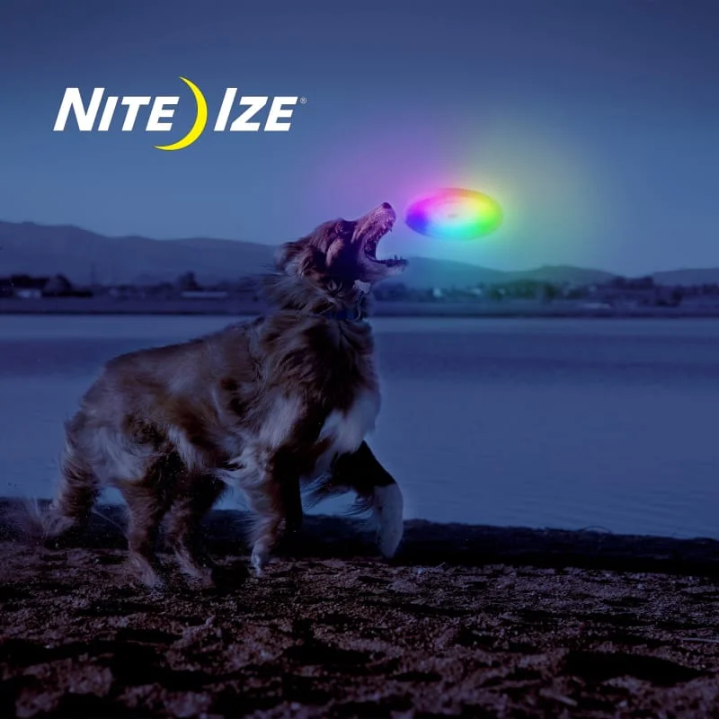 Nite Ize Flashlight Dog Discuit Flying Disc Soft-touch LED Frisbee Fetch Toy